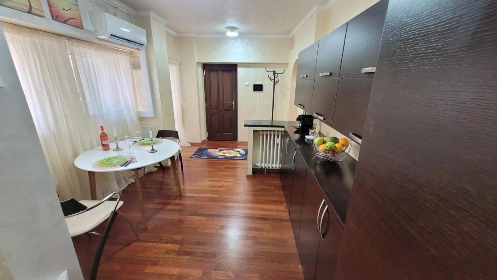 Downtown Top Apartments Bucharest Exterior photo